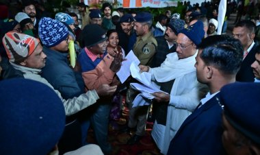 *मुख्यमंत्री श्री विष्णुदेव साय ने बगिया में जनदर्शन कर दौरान आमजनों से किया सीधा संवाद,,समस्याओं के त्वरित,संवेदनशील एवं प्राथमिकता से निराकरण के दिये  निर्देश*