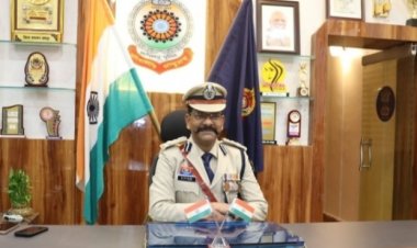 *पुलिस कप्तान की आम नागरिकों से अपील,यातायात नियमों का करें पालन,आपका जीवन आपके परिवार के लिए है अमूल्य*