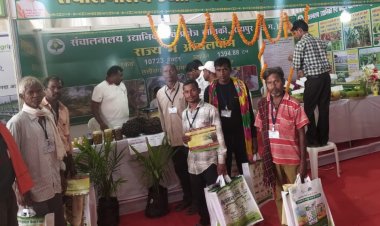 *दुर्ग मे आयोजित किसान मेला में शामिल हुए जिले के कृषक आधुनिक कृषि तकनिकों उन्नत बीजों के प्रयोग की मिली जानकारी*