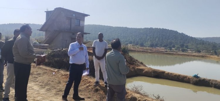 *प्रधानमंत्री धन धान्य कृषि योजना के एडिशनल सेन्ट्रल नोडल अधिकारी ने सोगड़ा डेम का किया अवलोकन,डेम मे आदिवासी मछुआ सहकारी समिति के द्वारा वर्ष 2018 से अब तक किया जा रहा है मछली पालन*