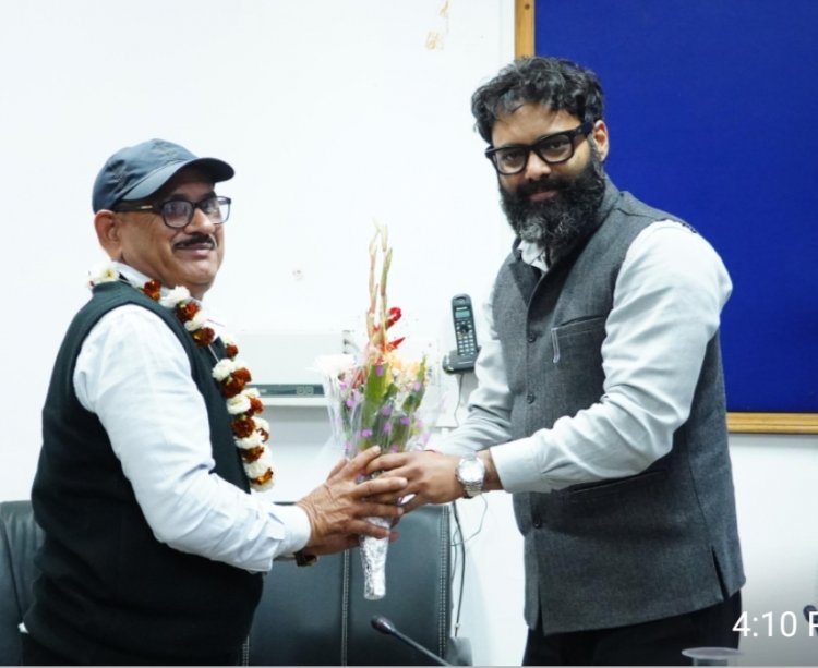 *कलेक्टर श्री व्यास ने सेवानिवृत हुए नायब तहसीलदार श्री सदाशिव मिश्रा को दी सम्मानपूर्वक विदाई,प्रशासनिक सेवा मे अनुशासन और निष्ठा के लिए श्री मिश्रा को याद किया जायेगा*