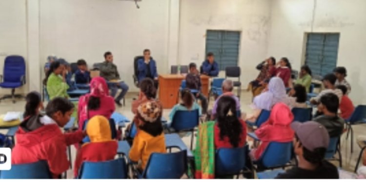 *जिला अस्पताल जशपुर में सिकल सेल संगवारी की पीयर सपोर्ट मीटिंग समपन्न,चिकित्स्कों ने योग,आहार एवं नियमित उपचार से सिकल सेल नियंत्रण पर दिया मार्गदर्शन*