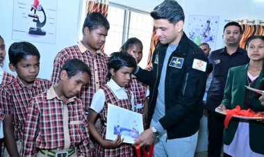 *आज का दिन रहा जशपुर के लिए ऐतिहासिक,अंतरिक्ष यात्री श्री शुभांशु शुक्ला ने विद्यार्थियों का बढ़ाया उत्साह,लक्ष्य प्राप्ति तक निरंतर प्रयास के लिए किया प्रेरित*