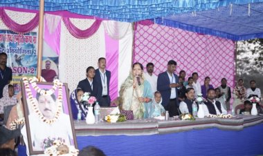 *बगिया मे क्रिकेट प्रतियोगिता सीजन 2 के विजेता रहे पगुराटांगर,श्रीमती कौशल्या साय ने स्वर्गीय ओमप्रकाश साय को समाज सेवा,जनकल्याण के.....*