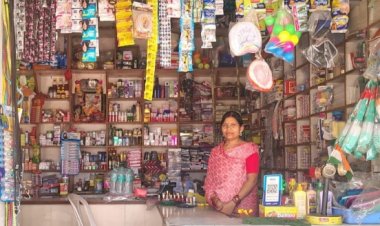 *बुढ़ाडांड की प्रीति गुप्ता मुद्रा लोन लेकर सालाना लगभग 2.50 लाख रुपये कमा रही है,गांव की महिलाओं के लिए बनी प्रेरणास्रोत*