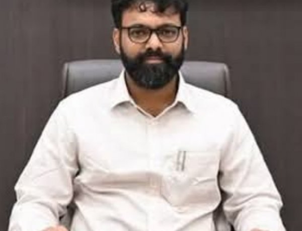 *कलेक्टर श्री रोहित व्यास ने किसानों को शीघ्र अपना किसान आईडी कार्ड बनाने की अपील की,कृषि सम्बन्धी शासकीय योजनाओं के लाभ हेतु किसान आईडी कार्ड अनिवार्य*