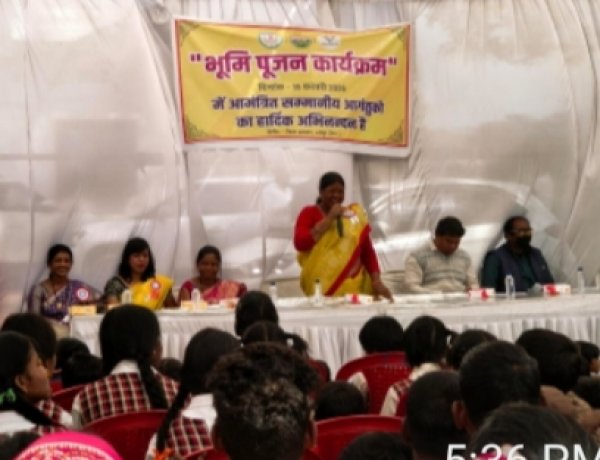 *मुख्यमंत्री की सार्थक प्रयास से जशपुर में बनेगा दृस्टि बाधित एवं श्रवण बाधित बच्चों के लिए सुविधायुक्त आवासीय विद्यालय,विधायक श्रीमती रायमुनी भगत ने गम्हरिया में किया भूमिपूजन*