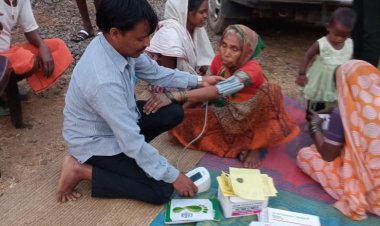 कल्याण आश्रम की ओर से विशेष समुदाय के लोगों को कुटमा के बांसटोली गांव मे निःशुल्क स्वास्थ्य जाँच एवं निःशुल्क बाँटी गयी दवाई