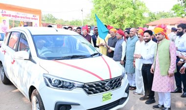 मुख्यमंत्री की बड़ी सौगात : राजस्व विभाग को मिले 4 नाये वाहन,प्रशासनिक कार्यों में आएगी तेजी और सहूलियत