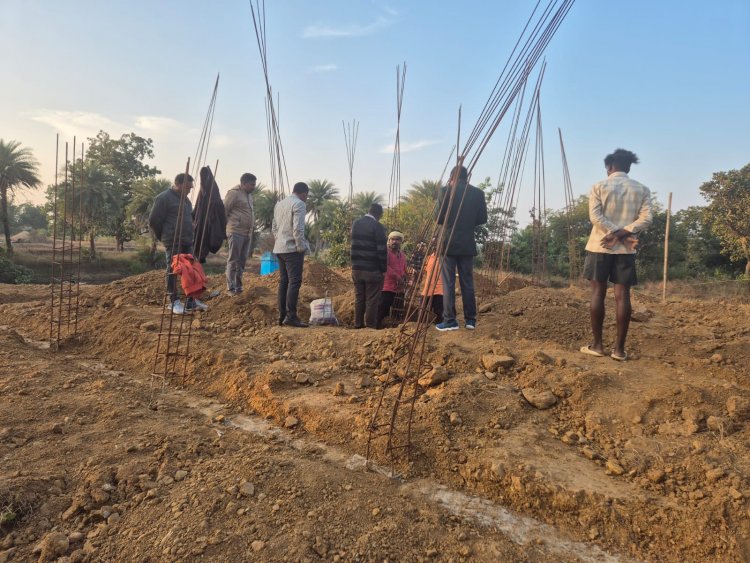 कहाँ के आंगनबाड़ी भवन निर्माण कार्य का शिकायत हुई थी,जाँच हुई,पर शासन के मापदंडो के अनुरूप,संतोषप्रद पाया गया