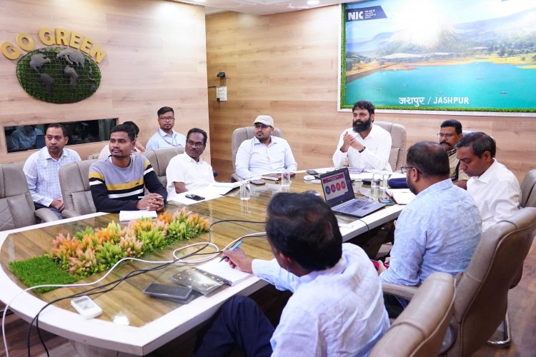 भ्रामक बातों में न आएं जिले में गैस,पेट्रोल डीजल पर्याप्त है,अगर किसी प्रकार की परेशानी हो तो निम्न नंबर में सम्पर्क करें : कलेक्टर रोहित व्यास