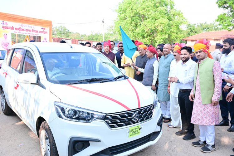 मुख्यमंत्री की बड़ी सौगात : राजस्व विभाग को मिले 4 नाये वाहन,प्रशासनिक कार्यों में आएगी तेजी और सहूलियत