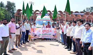 जशपुर जिले को मिले 23 संजीवनी 108 एम्बुलेंस,,जिला पंचायत अध्यक्ष सालिक साय सहित अन्य अतिथियों द्वारा हरी झंडी दिखाकर किया गया रवाना