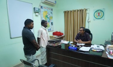 अपर कलेक्टर श्री प्रदीप साहू ने जनदर्शन में सुनी आमजन की समस्या,,,कहा अधिकारियों को