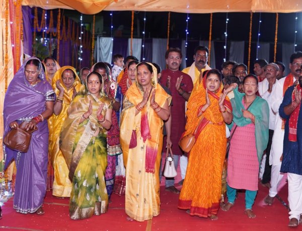 हर वर्ष की भांति इस वर्ष भी वृन्दावन भवन बगीचा में 72 घंटे का श्री हरी अखंड किर्तन का आयोजन,, मुख्यमंत्री की धर्मपत्नी श्रीमती कौशल्या साय एवं क्षेत्रीय विधायक श्रीमती रायमुनी भगत हुयीं शामिल