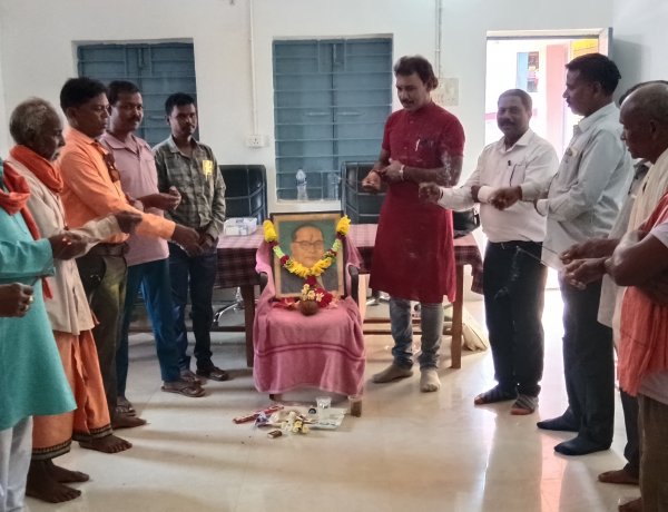 शक्ति केंद्र साहीडांड में बगीचा मंडल अध्यक्ष हरिश कुमार आरिक के उपस्थिति में मनाई गयी भारत रत्न भीमराव अम्बेडकर की जयंती,,याद किया गया बाबा साहब की इतिहास