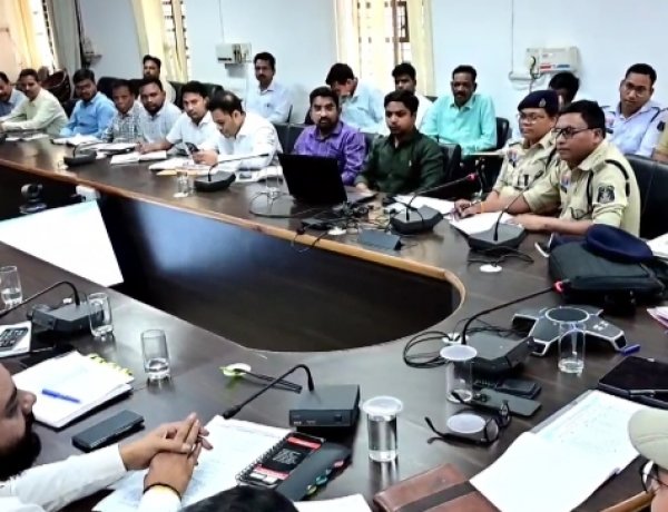 जशपुर में नशे के खिलाफ चलेगा  सख्त अभियान,,, कलेक्टर श्री रोहित व्यास के अध्यक्षता में एनकार्ड समिति की हुई बैठक,,हेल्प नंबर जारी कर नशा मुक्ति केंद्र और जनजागरूकता पर दिया विशेष जोर