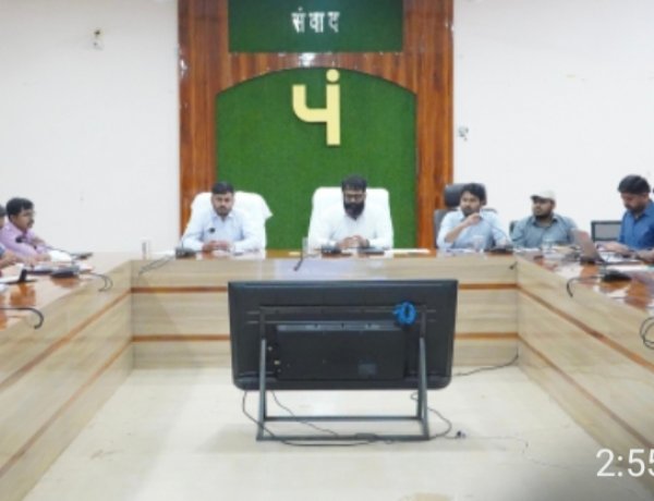 भू जल संरक्षण को महाभियान बनाकर जल संरक्षण संवर्धन को दें बढ़ावा : कलेक्टर श्री रोहित व्यास