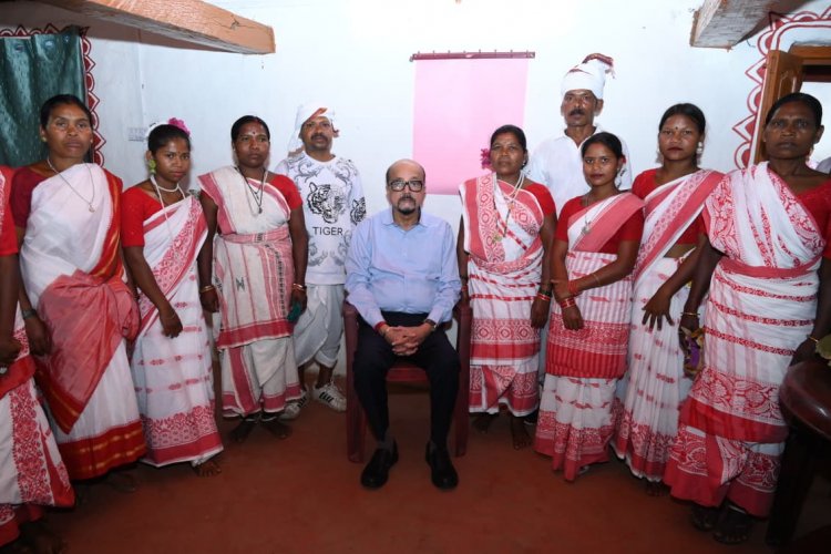 राज्यपाल श्री रमेन डेका ने केरेगांव  होम स्टे भ्रमण कर आदिवासी संस्कृति,आतिथ्य परम्परा और रोजगार संवर्धन की सराहना की