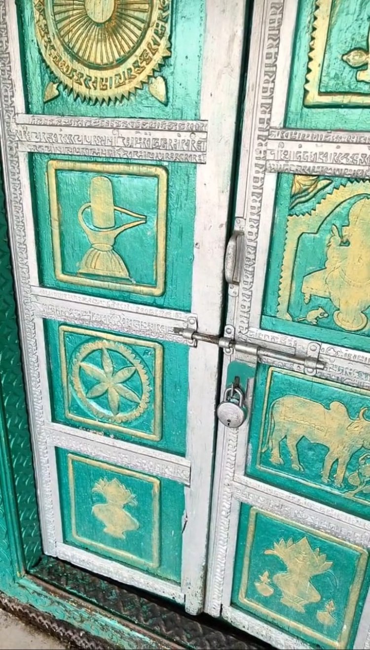 कैलाश गुफा मंदिर का विवाद थमने का नाम नही ले रहा है,,श्रद्धालु आक्रोश में,,,कलेक्टर को सौंपे स्मरण पत्र में जल्द विवाद खत्म करने....पढ़ें पुरी मामला और जानें श्रद्धालुओं का अंतिम लड़ाई होगी क्या