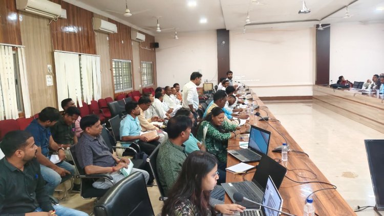 मुख्य कार्यपालन अधिकारी श्री अभिषेक कुमार ने एक दिवसीय कार्यशाला रख कर अध्ययन भ्रमण से वापस आये सरपंचों से लिए सुझाव,