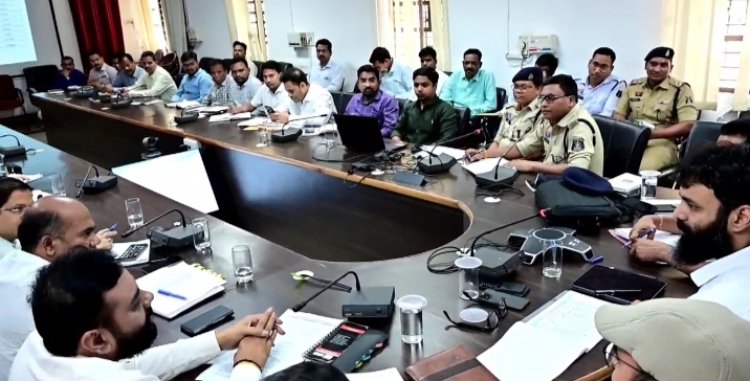 जशपुर में नशे के खिलाफ चलेगा  सख्त अभियान,,, कलेक्टर श्री रोहित व्यास के अध्यक्षता में एनकार्ड समिति की हुई बैठक,,हेल्प नंबर जारी कर नशा मुक्ति केंद्र और जनजागरूकता पर दिया विशेष जोर