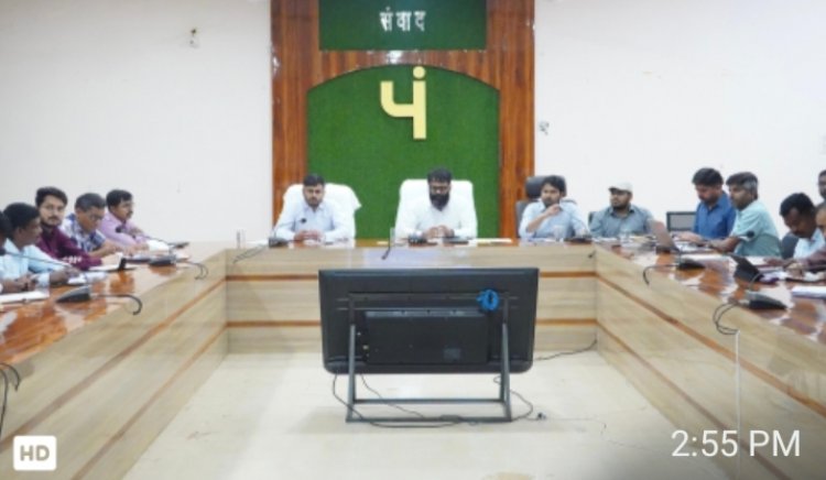 भू जल संरक्षण को महाभियान बनाकर जल संरक्षण संवर्धन को दें बढ़ावा : कलेक्टर श्री रोहित व्यास