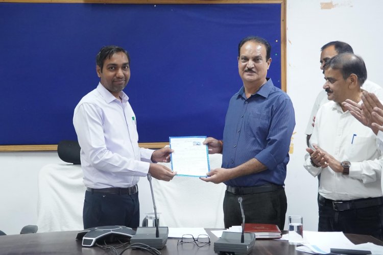 कलेक्टर रोहित व्यास के सार्थक प्रयास से अब सेवानिवृत होने वाले कर्मचारियों की सारी कागजी कार्यवाई समय पर,,अपर कलेक्टर ने शिक्षा विभाग के 9 सेवानिवृत कर्मचारियों को पेंशन स्वीकृत आदेश एवं शाल श्रीफल भेंट कर किया गया सम्मानित