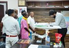 जनदर्शन में कलेक्टर श्री रोहित व्यास ने आमजनों की सुनी समस्या,, अधिकारियों को प्राप्त सभी आवेदनों का जल्द और पारदर्शी निराकरण के दिये निर्देश