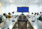 कलेक्टर श्री रोहित व्यास ने ग्राम पंचायतों में संचालित विकास योजनाओं की समीक्षा करते हुये शासकीय संपतियों को नुकसान पहुँचाने वालों पर नियमानुसार सख्त कानूनी कार्यवाही करने दिये निर्देश