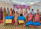 कस्तूरा के सुशासन शिविर में समूह की महिलाओं को मछली पालन के लिए आइस बॉक्स और मछली जाल दिया गया, किसानों को फलदार पौधा