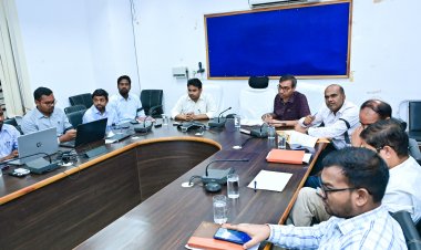 जिला पंचायत सीईओ की समय सीमा समीक्षा बैठक में शख्त निर्देश,सुशासन तिहार अंतर्गत प्राप्त आवेदनों का तत्परता से करें निराकरण