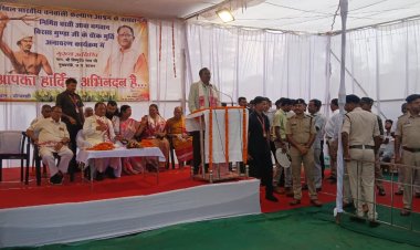 डोंडराही में बिरसा मुंडा की प्रतिमा का अनावरण, मुख्यमंत्री ने विकास कार्यों के लिए 37 लाख रुपये की घोषणा