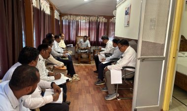 जशपुर की सड़कों पर दौड़ी सचिव की नजर, निर्माण कार्यों में लापरवाही पर सख्त चेतावनी