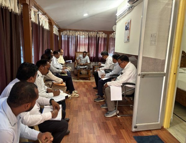 जशपुर की सड़कों पर दौड़ी सचिव की नजर, निर्माण कार्यों में लापरवाही पर सख्त चेतावनी