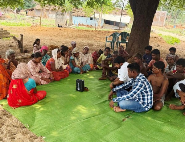 पहाड़ी कोरवा बस्ती में गूंजी 'मन की बात', जनपद उपाध्यक्ष अरविंद गुप्ता बोले— विकास की अंतिम किरण अंतिम व्यक्ति तक पहुँचाना मोदी सरकार का संकल्प