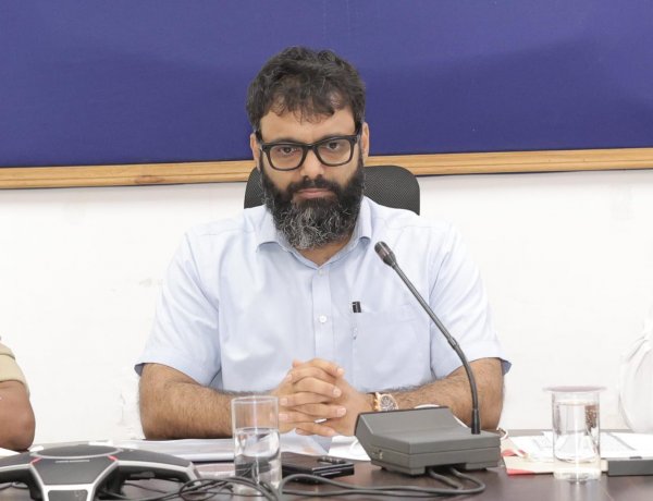 नशे के खिलाफ जशपुर में आर-पार की जंग, कलेक्टर का सख्त संदेश—तस्करों पर कार्रवाई, युवाओं को जागरूकता और नशामुक्ति पर पूरा फोकस"