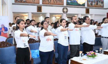 100 सप्ताह की मुहिम शुरू: नशे के खिलाफ युवाओं ने भरी हुंकार, विकसित भारत का लिया संकल्प