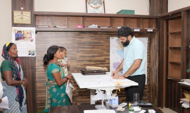 कलेक्टर श्री रोहित व्यास ने जनदर्शन मे सुनी आमजन की समस्याएं