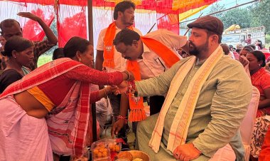 राखी के धागे में बंधा वर्षों पुराना अपनत्व, पहाड़ी कोरवा बहनों ने प्रबल प्रताप सिंह जूदेव को बांधा रक्षा सूत्र