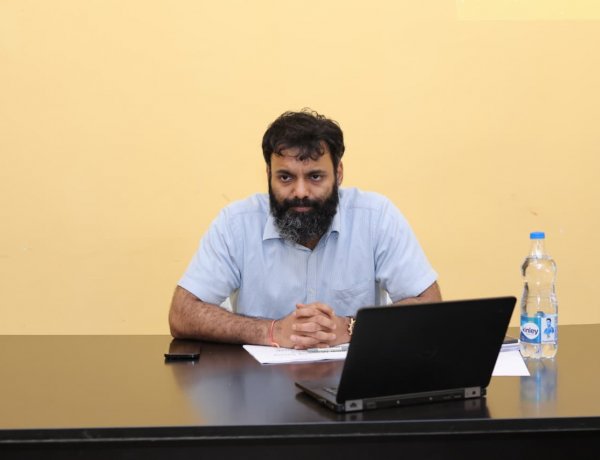 कलेक्टर श्री व्यास ने जशलर्न के प्रभावी संचालन पर विशेष जोर,,शैक्षणिक व्यवस्था बेहतर करने पुरी प्रतिबद्धता से कार्य करने दिये निर्देश
