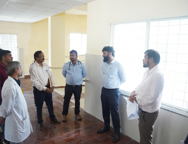 50 बेड, 4 मंजिला अत्याधुनिक क्रिटिकल केयर ब्लॉक, कलेक्टर ने फिनिशिंग कार्य का लिया जायजा