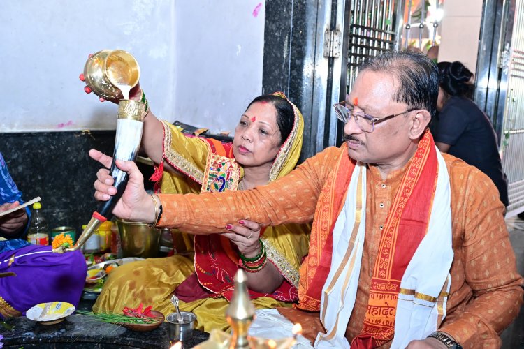 सावन के तीसरे सोमवार और नागपंचमी पर फलेश्वरनाथ महादेव की भक्ति में डूबे मुख्यमंत्री साय