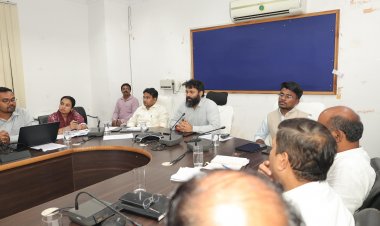 सीएम हेल्पलाइन से जनदर्शन तक लंबित आवेदनों पर कलेक्टर सख्त, बोले—निराकरण में लापरवाही और खानापूर्ति बर्दाश्त नहीं