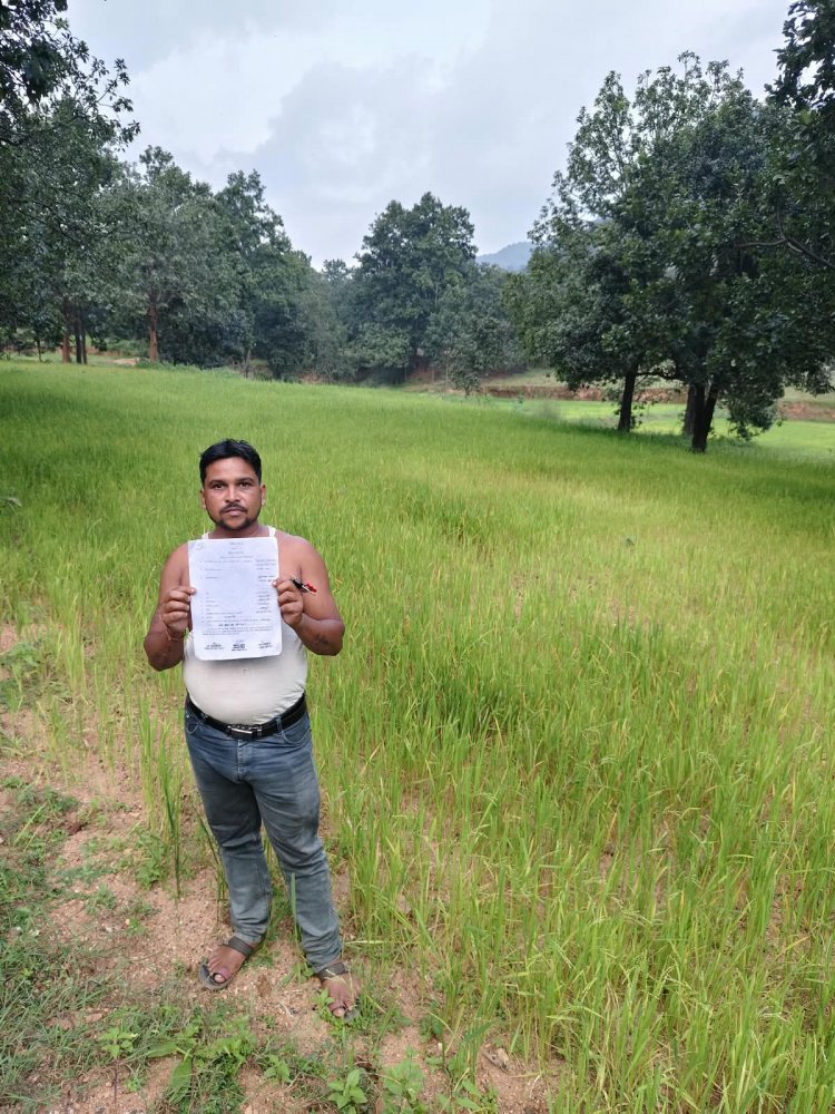 खसरा ऑनलाइन हुआ तो खुली खुशियों की राह, वन अधिकार पट्टे से चंद्रेश को मिला धान बिक्री का हक