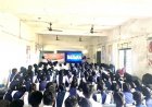 नशे को ना, उज्ज्वल भविष्य को हां! बरगांव में नेबरहुड यूथ पार्लियामेंट के जरिए जागरूक हुए विद्यार्थी
