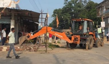 सुव्यवस्थित सड़कें, सुरक्षित आवागमन और बेहतर पार्किंग की दिशा में पहल, भविष्य की सुविधाओं को ध्यान में रखकर प्रशासन जुटा निर्माण कार्य में