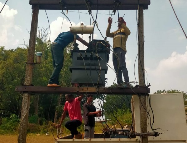 मुख्यमंत्री विष्णुदेव साय की पहल रंग लाई, तरेकेला के बघीयालोंगरी बरपारा में बदला गया खराब ट्रांसफार्मर