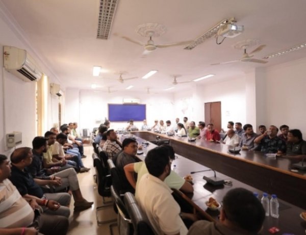 कलेक्टर रोहित व्यास का राइस मिलर्स को सख्त अल्टीमेटम, 27 अक्टूबर तक शत-प्रतिशत चावल जमा करें, वरना होगी कार्रवाई