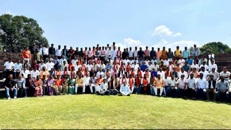 “कर्मवीर सिंह के स्वागत में गूंजा जशपुर, संगठन महामंत्री के प्रथम आगमन पर उमड़ा कार्यकर्ताओं का उत्साह”